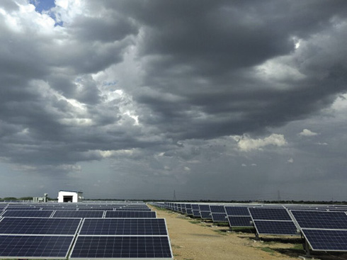 일본 오키나와현, 처음으로 태양광 발전 제한