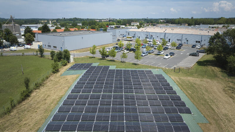 프랑스 개발자, 이동식 지상 장착형 태양광 발전소 배치