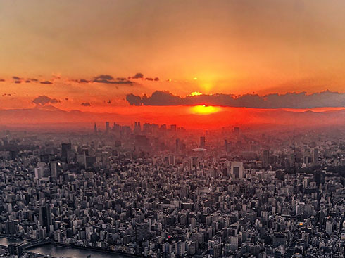 도쿄는 새 건물 및 주택에 대한 필수 PV 요구 사항을 준비합니다.