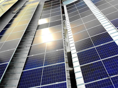 maruti suzuki india는 manesar 공장에 20MW 태양열 카포트를 설치합니다.

