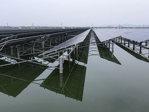 중국's 산둥, 해상에 대규모 태양광 발전소 건설
